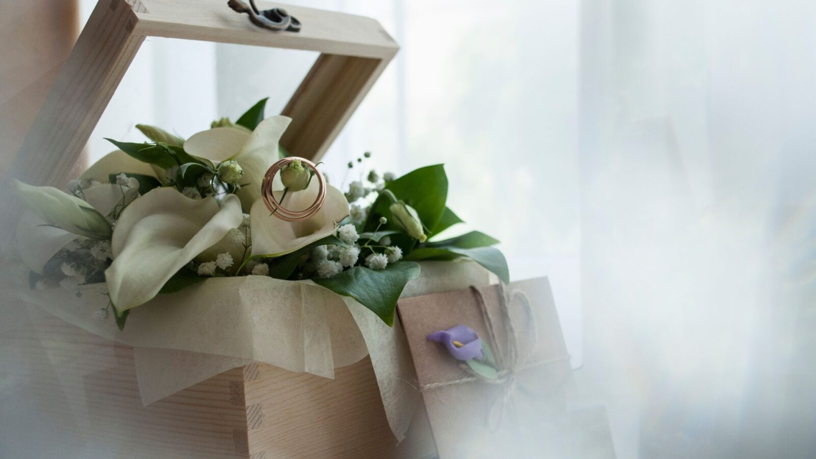 Hochzeitstage vom 8. bis 24. Ehejahr: die kleinen Jubiläen zwischen Blech und Satin