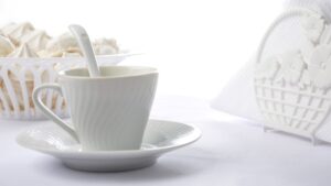 Porzellanhochzeit (20. Hochzeitstag): Bedeutung, Bräuche, Geschenke