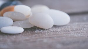 Steinerne Hochzeit (67,5. Hochzeitstag): Bedeutung, Bräuche, Geschenke